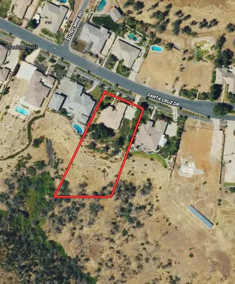 840 Santa Cruz Dr, Redding, CA 96003