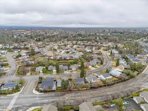 View/Area - 1128 Grouse Dr, Redding, CA 96003 photo 3 of 4