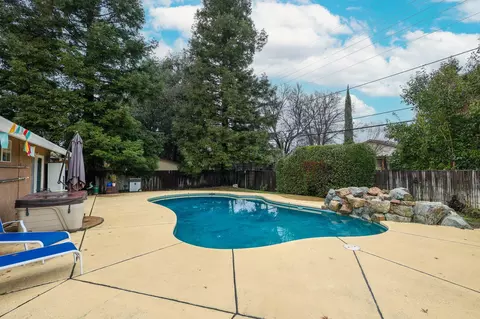 2314 Castlewood Dr, Redding, CA 96002 photo 27