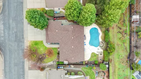 2314 Castlewood Dr, Redding, CA 96002 photo 24