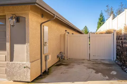 1148 Sunriver Ln, Redding, CA 96001 photo 48