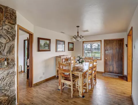 6755 Peach Ln, Redding, CA 96002 photo 5