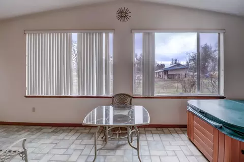 6755 Peach Ln, Redding, CA 96002 photo 19