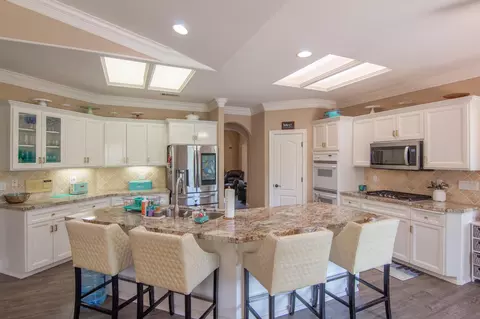 2664 Cumberland Dr, Redding, CA 96001 photo 13