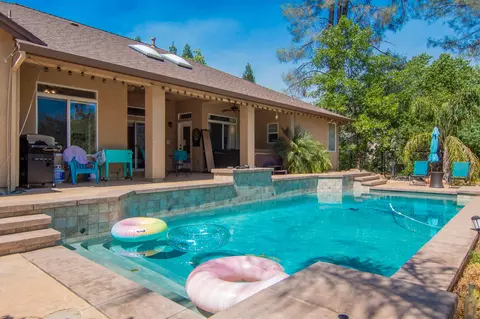 2664 Cumberland Dr, Redding, CA 96001 photo 47