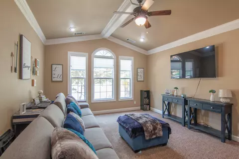 2664 Cumberland Dr, Redding, CA 96001 photo 5