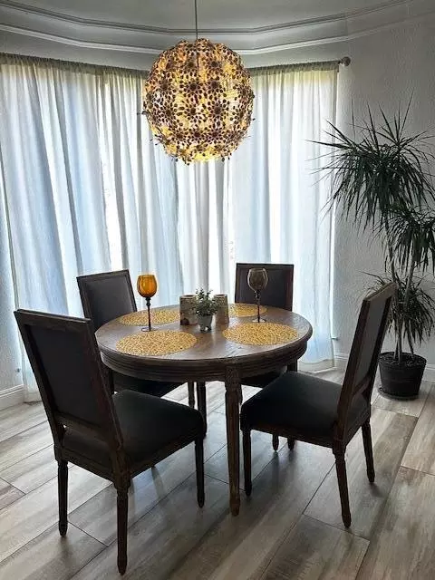 Dining - 20108 Old Alturas, Redding, CA 96003 photo 4 of 6