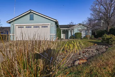 1428 Duck Tail Ct, Redding, CA 96003