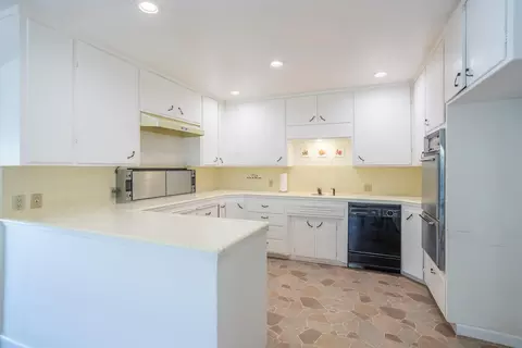 Kitchen - 22592 Fisher Rd, Red Bluff, CA 96080 photo 1 of 2