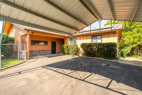 Exterior - 22592 Fisher Rd, Red Bluff, CA 96080 photo 3 of 8