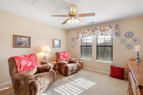 Living - 1974 Wineberry Path, Redding, CA 96003 photo 5 of 5