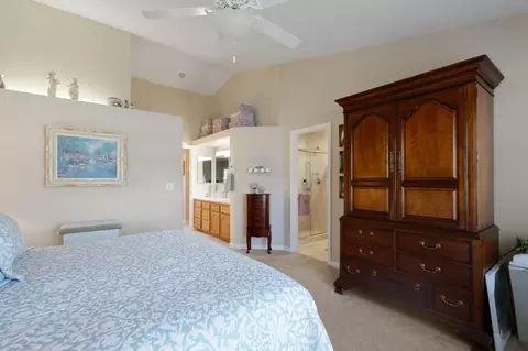 Bedroom - 1974 Wineberry Path, Redding, CA 96003 photo 5 of 5