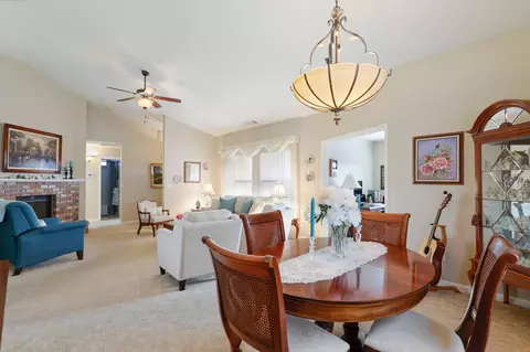 Dining - 1974 Wineberry Path, Redding, CA 96003 photo 3 of 4