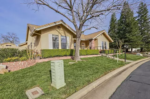 Exterior - 1974 Wineberry Path, Redding, CA 96003 photo 3 of 13