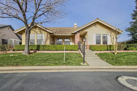 1974 Wineberry Path, Redding, CA 96003