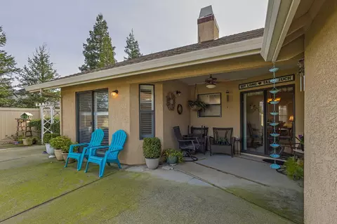 Exterior - 1974 Wineberry Path, Redding, CA 96003 photo 11 of 13