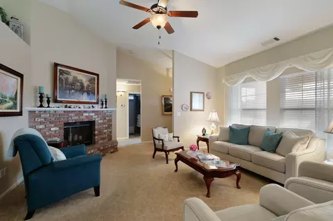 Living - 1974 Wineberry Path, Redding, CA 96003 photo 3 of 5