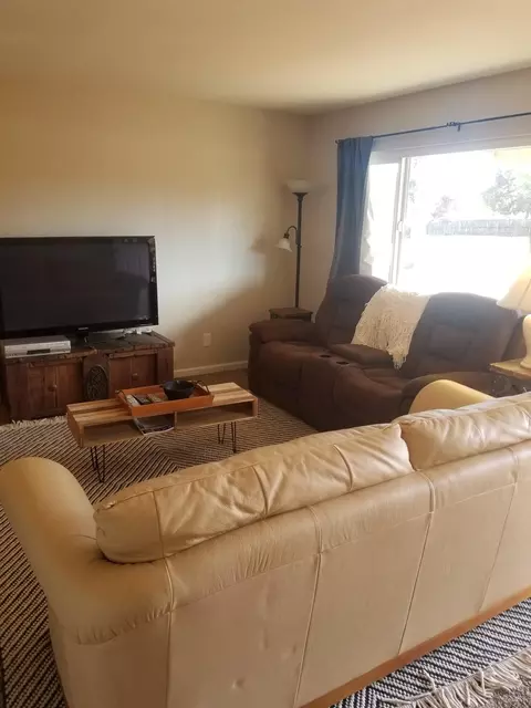 1571 College Vw, Redding, CA 96003 photo 19
