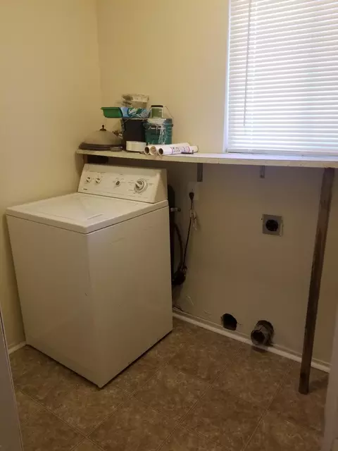 1571 College Vw, Redding, CA 96003 photo 26