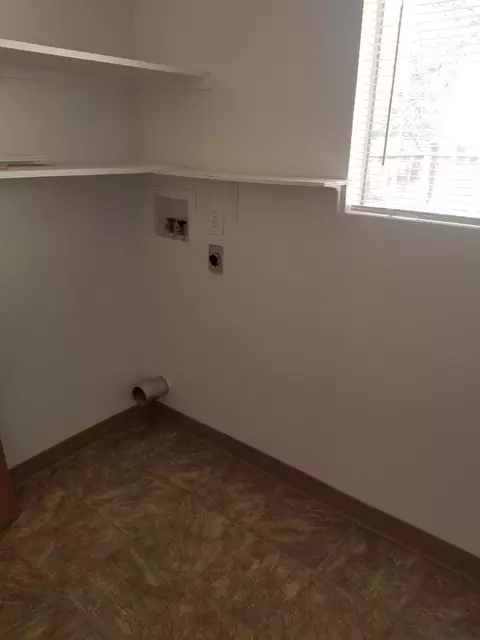 1571 College Vw, Redding, CA 96003 photo 11