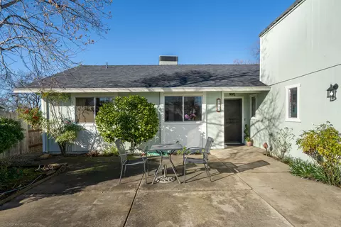 2947 Starlight Blvd, Redding, CA 96001 photo 4
