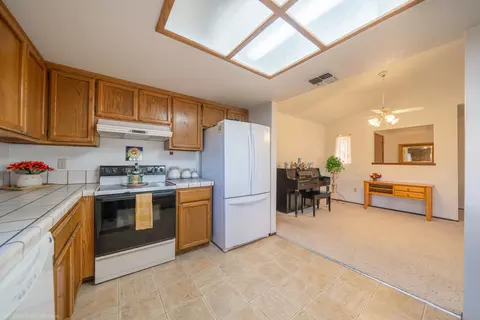 2947 Starlight Blvd, Redding, CA 96001 photo 14