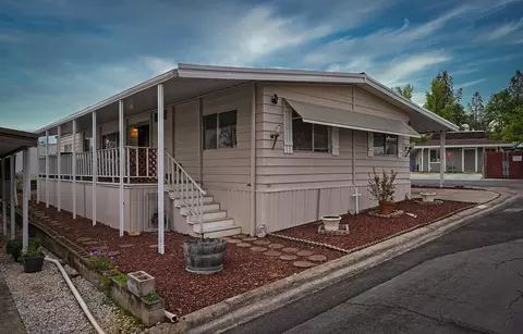 401 Brushwood, Redding, CA 96003 photo 1