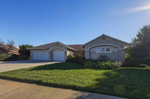 4893 Saint Charles Dr, Redding, CA 96002