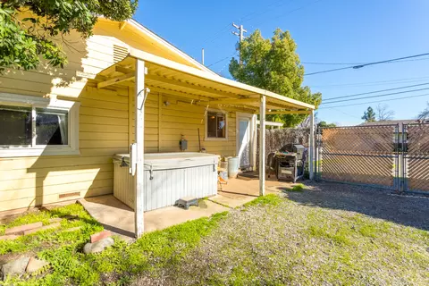 2730 Freebridge St, Redding, CA 96001 photo 12