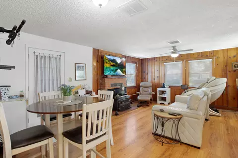 2730 Freebridge St, Redding, CA 96001 photo 5