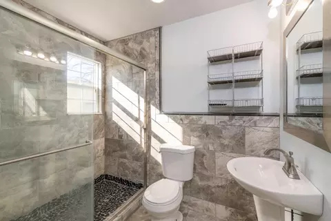 Bath - 2055 Glengary Dr, Redding, CA 96001 photo 1 of 2