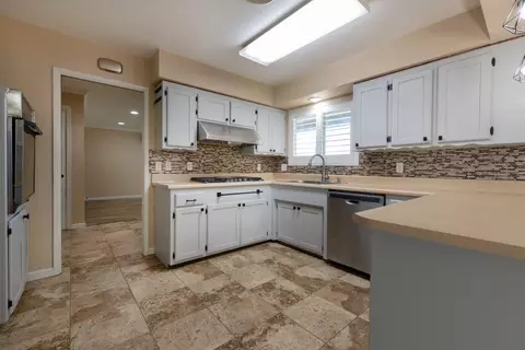 Kitchen - 2055 Glengary Dr, Redding, CA 96001 photo 1 of 1
