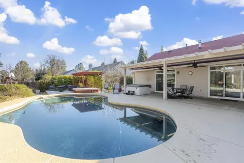 2055 Hope Ln, Redding, CA 96003 photo 21