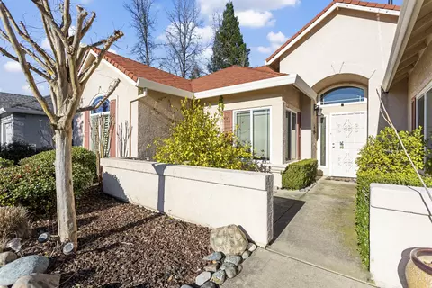 2055 Hope Ln, Redding, CA 96003 photo 3