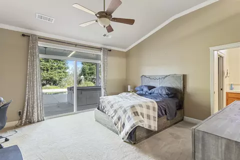 2055 Hope Ln, Redding, CA 96003 photo 11