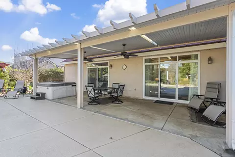 2055 Hope Ln, Redding, CA 96003 photo 20