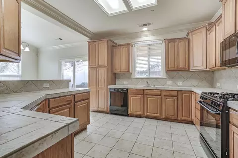 931 Leisha Ln, Redding, CA 96001 photo 14
