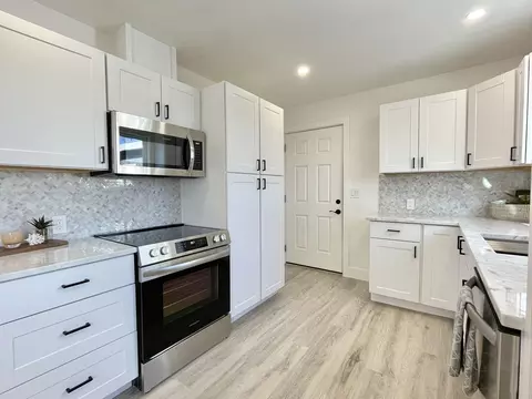 2526 N Bonnyview Rd, Redding, CA 96001 photo 7