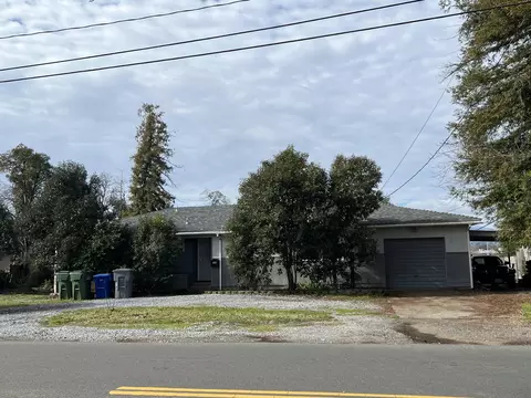 2764 Larkspur Ln, Redding, CA 96002