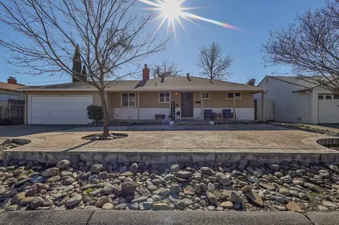 2087 Westwood Ave, Redding, CA 96001