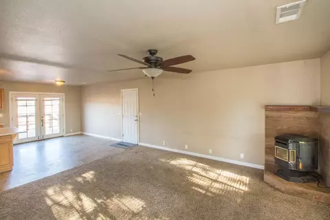6962 Amber Ln, Redding, CA 96002 photo 5