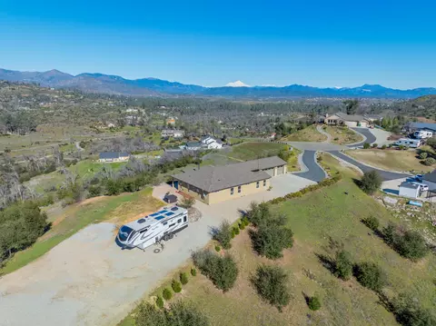 View/Area - 9740 Flourish Ln, Redding, CA 96001 photo 23 of 25