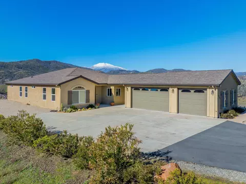 9740 Flourish Ln, Redding, CA 96001