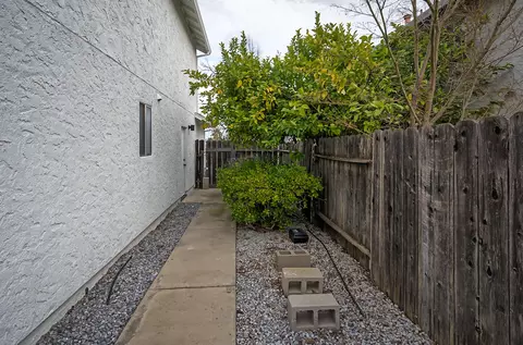 635 Alamine Dr, Redding, CA 96003 photo 36