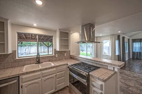 635 Alamine Dr, Redding, CA 96003 photo 10