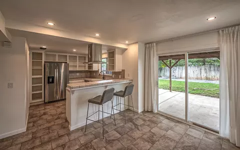 635 Alamine Dr, Redding, CA 96003 photo 8