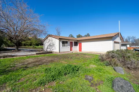 1111 Jaxon Way, Redding, CA 96003 photo 4