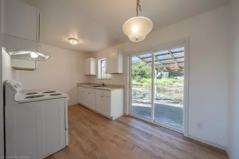 1111 Jaxon Way, Redding, CA 96003 photo 10