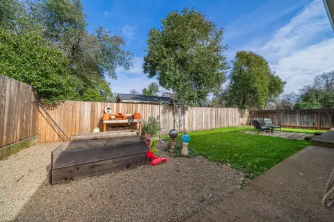 1516 Yale Ct, Redding, CA 96002 photo 31