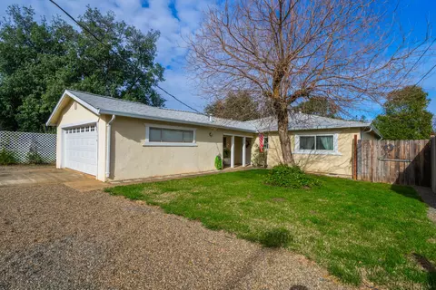 1516 Yale Ct, Redding, CA 96002 photo 3